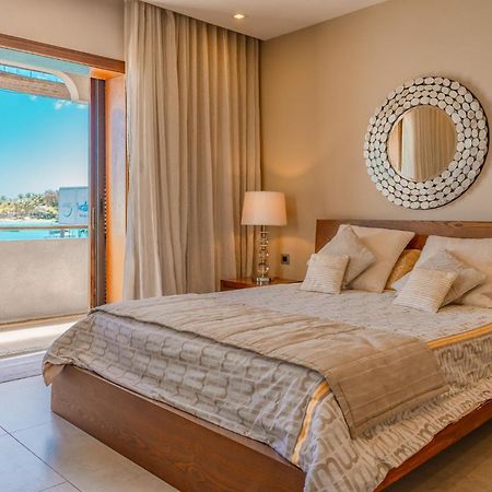 Beachfront Luxurious Stunning Sunset Boulevard Apartment, Grand Baie Exterior foto